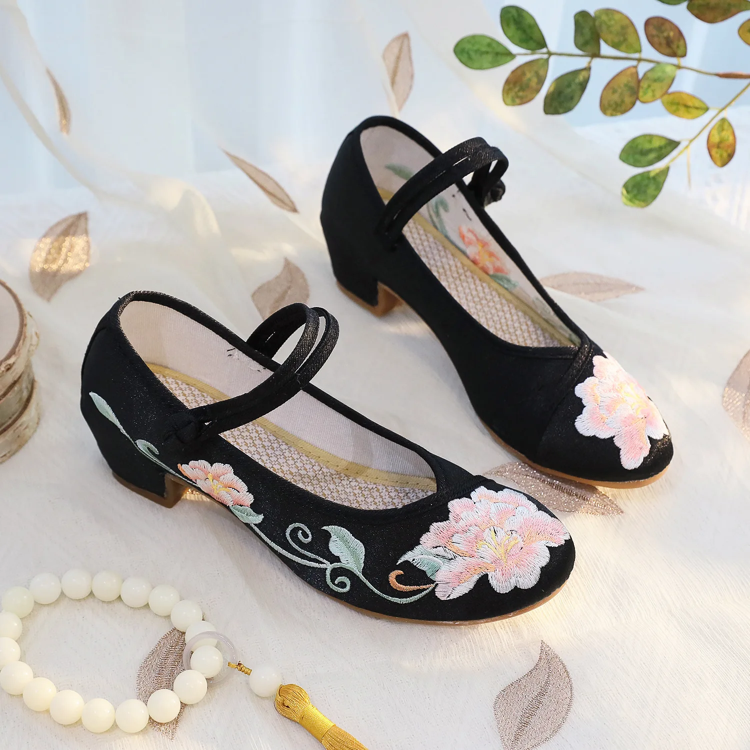 Taille 34-40 talon bloc Cheong - Ethnic Style avis et prix