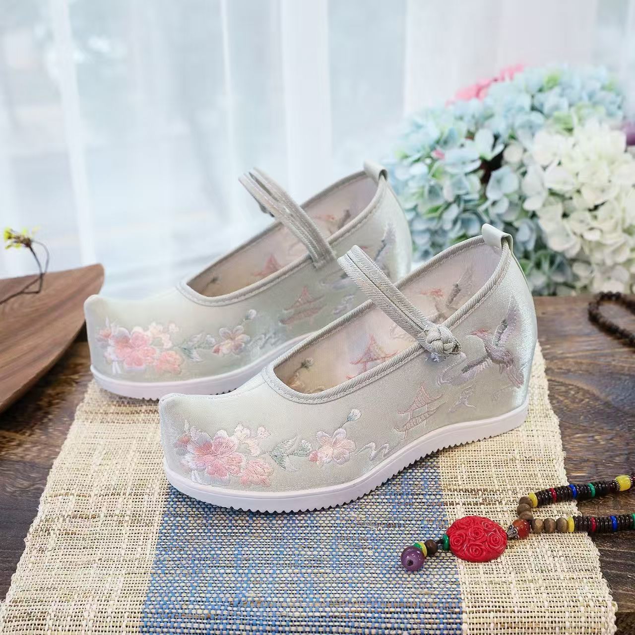 Chaussures brodées internes po - Ethnic Style avis et prix