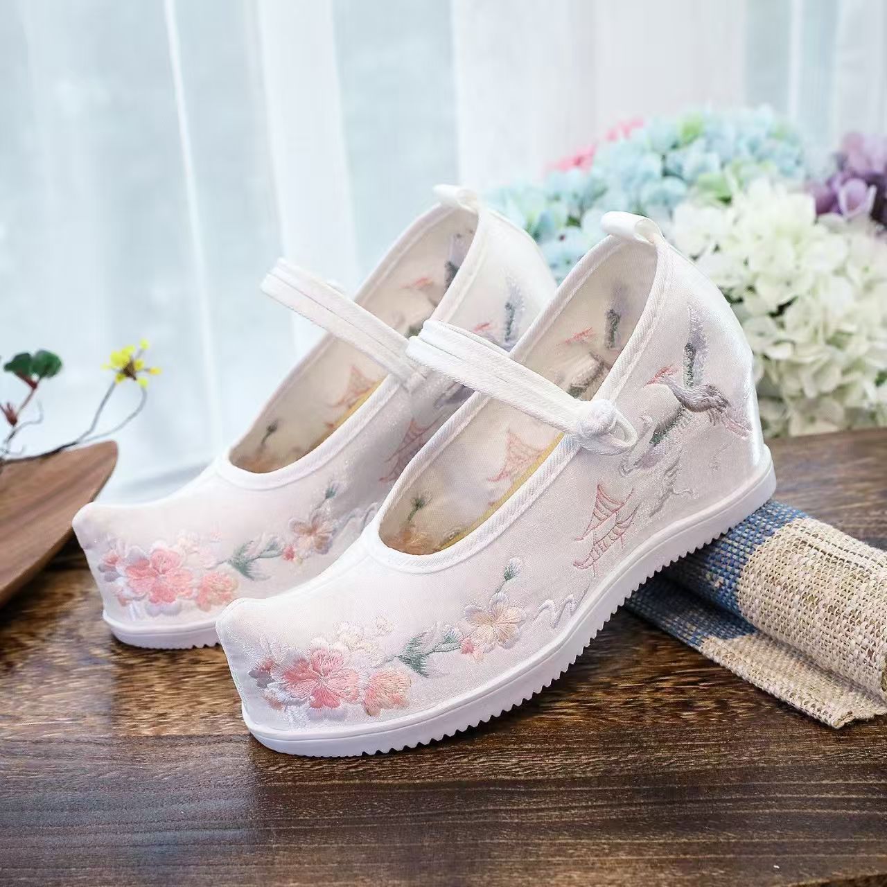 Chaussures brodées internes po - Ethnic Style avis et prix